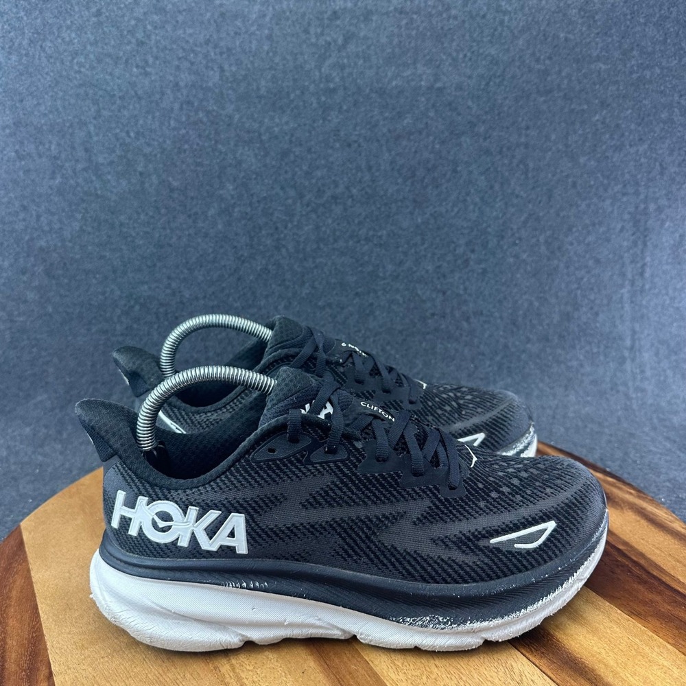 HOKA Clifton 9 Black White Lace Up Road Running Shoes 1127895 BWHT Mens Size 9D